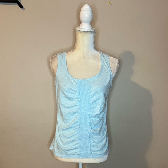 ⭐️ Talbots Light Blue Sleeveless Top - Picture 2 of 6